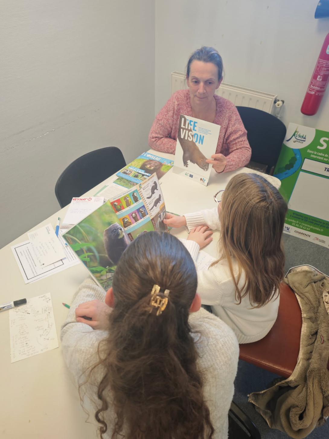 2 élèves de 5ème ont rencontré l'animatrice du site pour préparer leur exposé